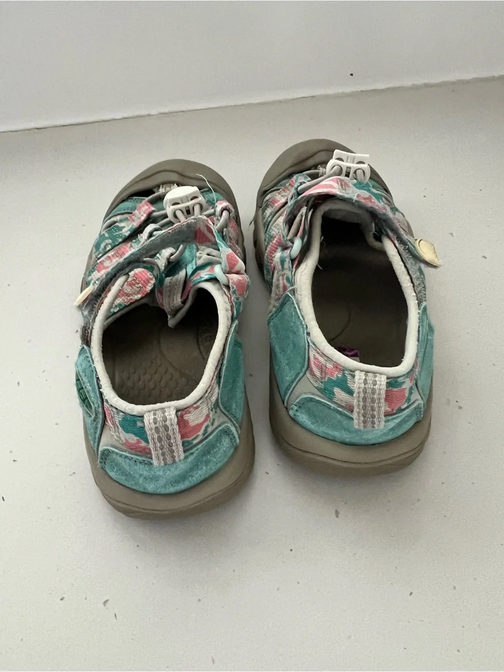 MKEEN Newport H2 Kids Sandals Size 13 Teal Pink Floral Water Shoes Sport